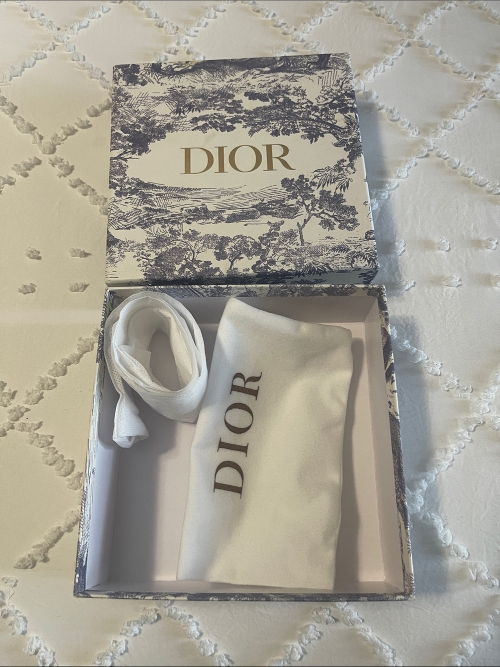 Dior Floral & Toile Gift Box Set — White, Cream, Gold - Picture 6 of 7